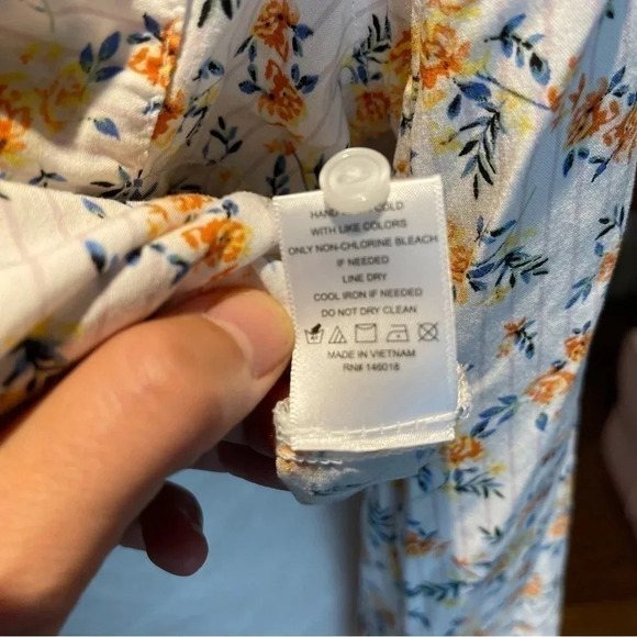 Lost + Wander yellow floral tie-bottom flowy top. Size S. - Picture 5 of 5